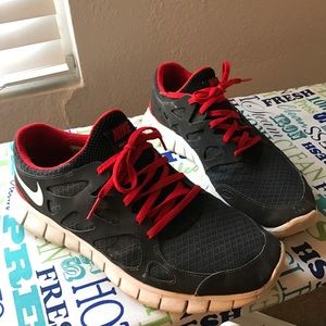 Used Nike free run 2s. Size 10.5.
