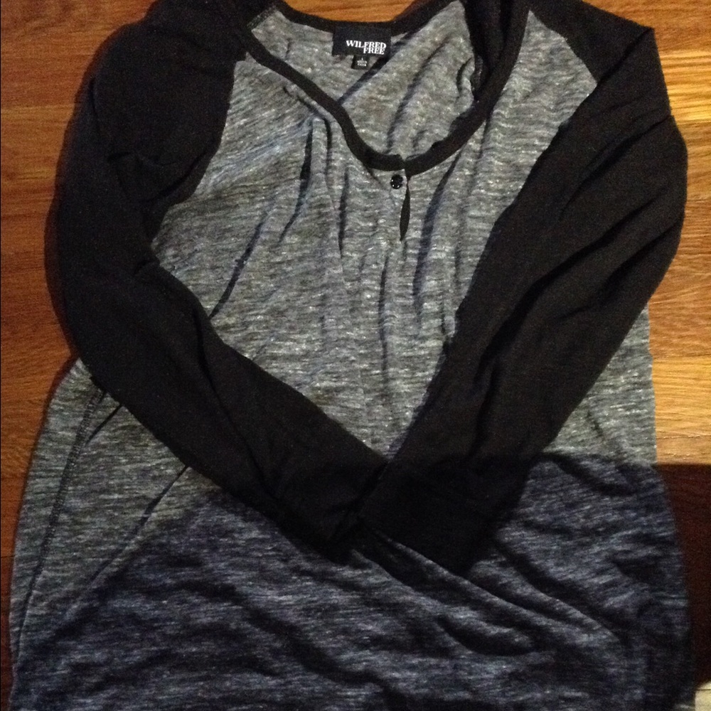 Gray and black long sleeve baseball tee