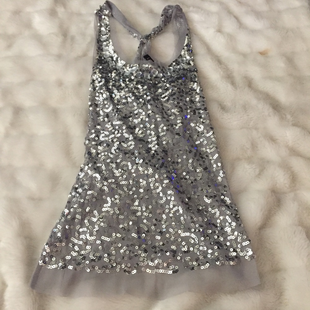 Sequin tank