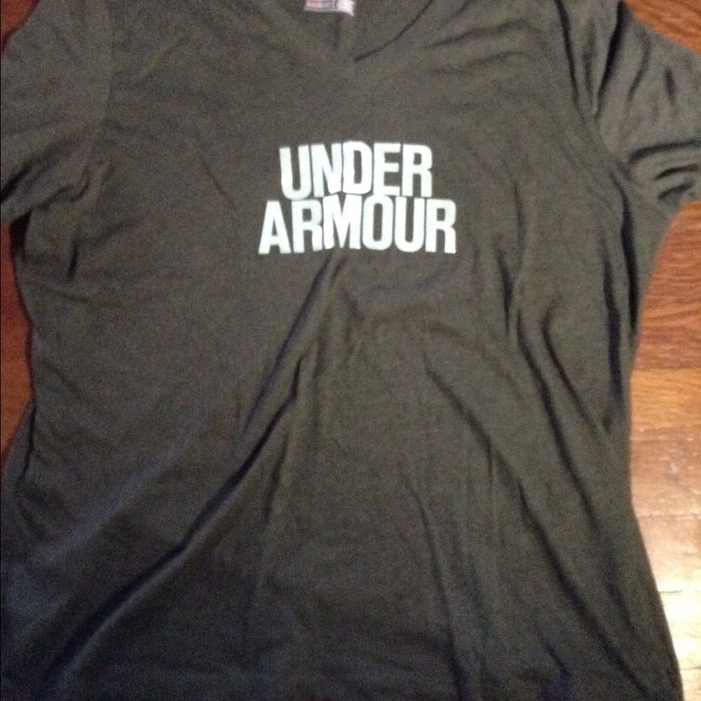 Dark green Under Armour T shirt