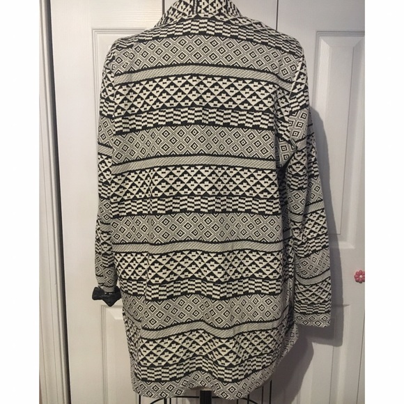 Black and white textured jacket - Picture 2 of 4