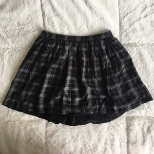 Black gray plaid skirt