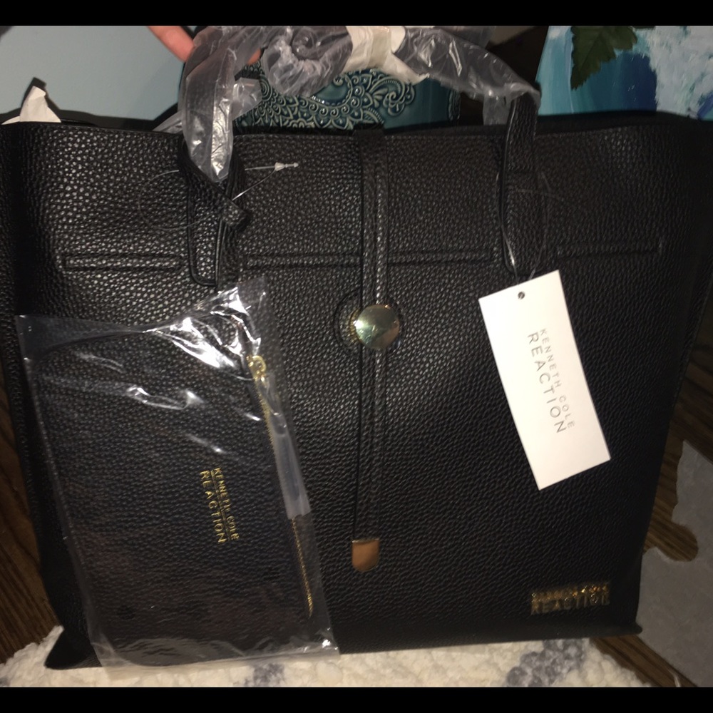 Black Kenneth Cole handbag