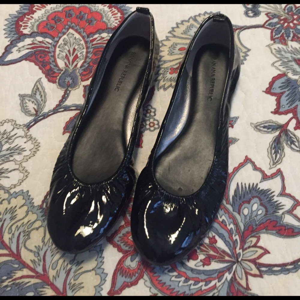 Banana Republic Black Patent Flats