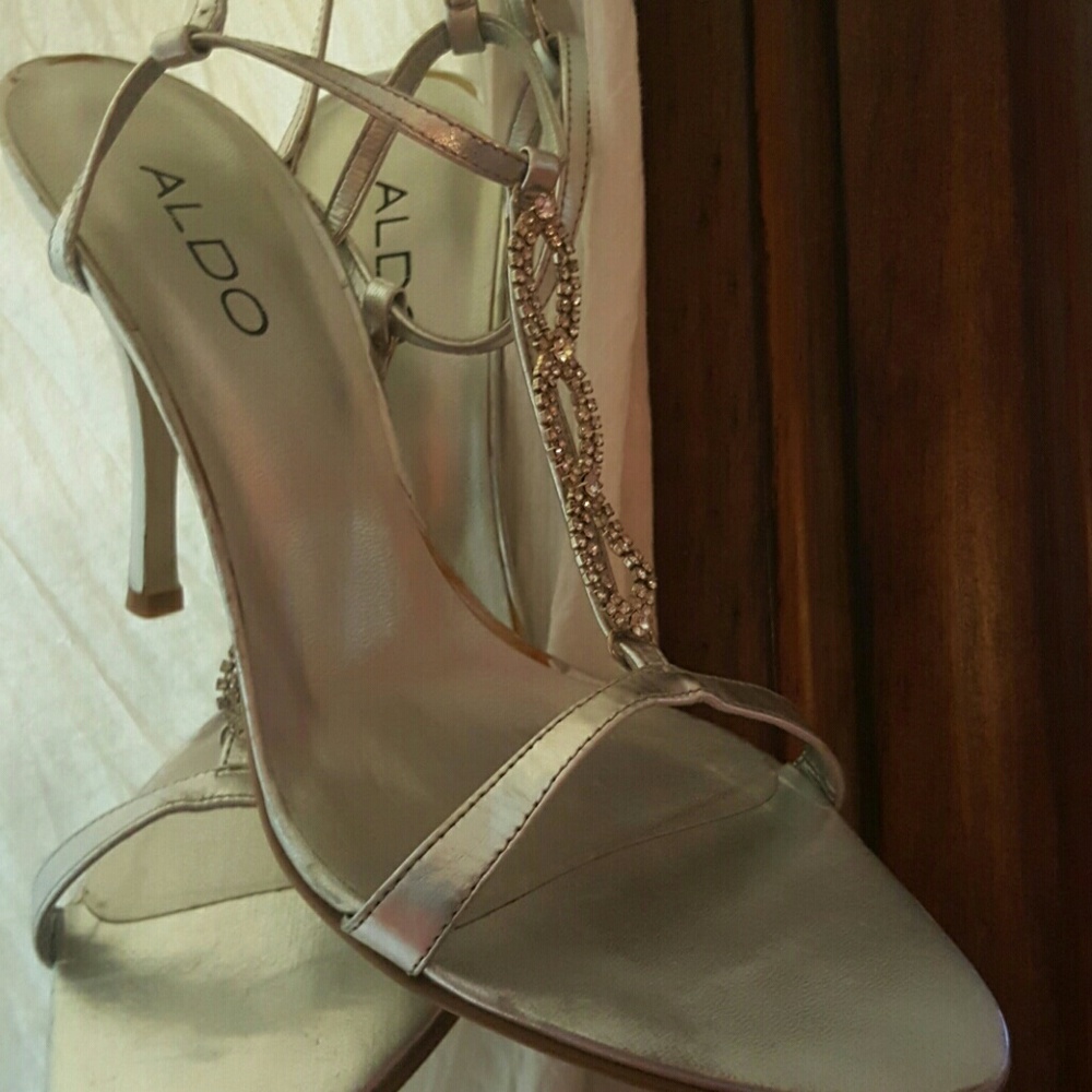 Aldo Pretty - Picture 2 of 2