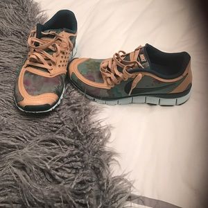 Floral Nike Free 5.0