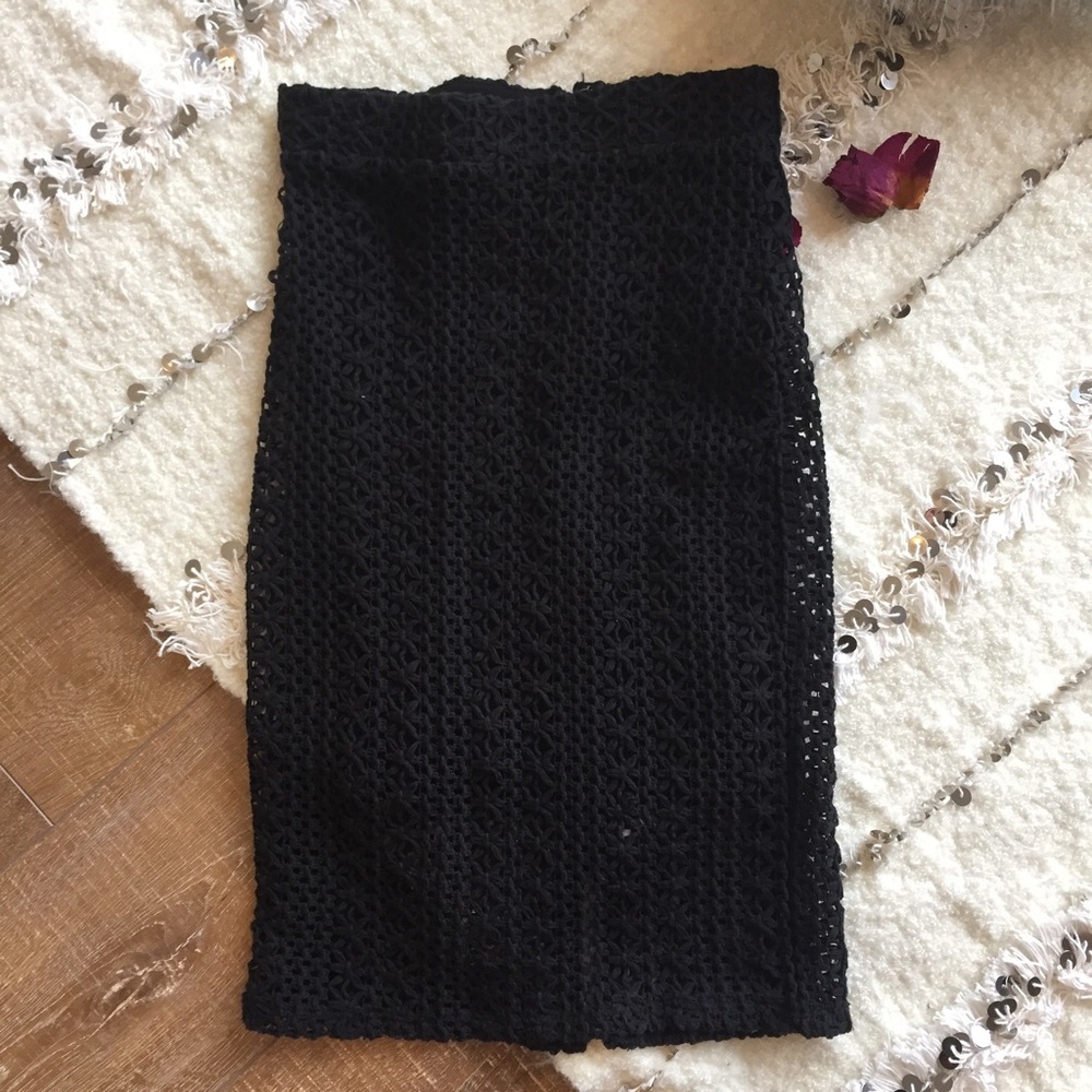• Free People • Sexy Crochet Lace Bodycon Skirt • - Picture 2 of 4