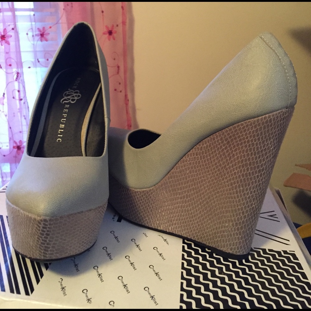 💥ROCK & REPUBLIC WEDGES FOR WOMEN💥