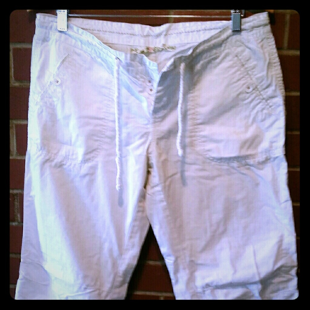 White capri pants