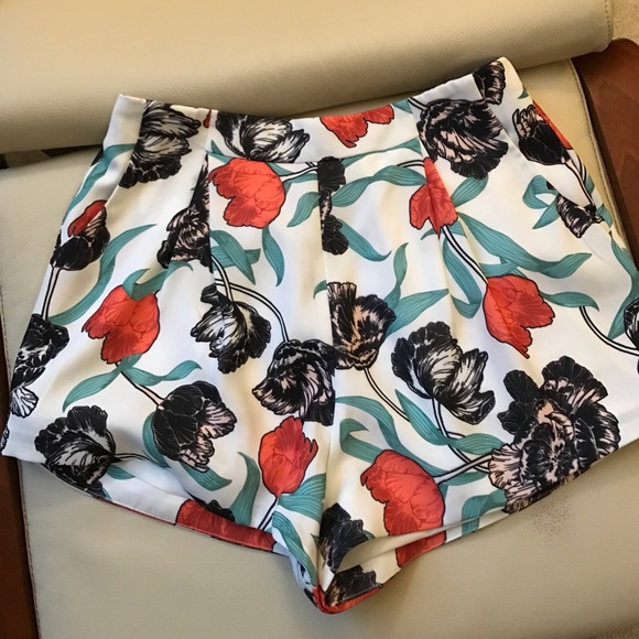C/MEO Collective Pants - Floral shorts
