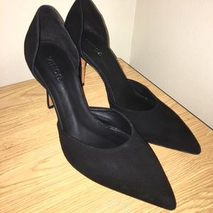 Vince suede pumps