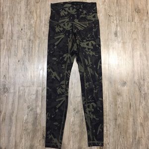 Lululemon Wunder Under RARE