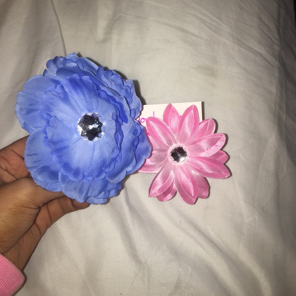 Flower clips