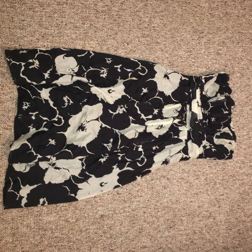 Size 4 Strapless floral dress