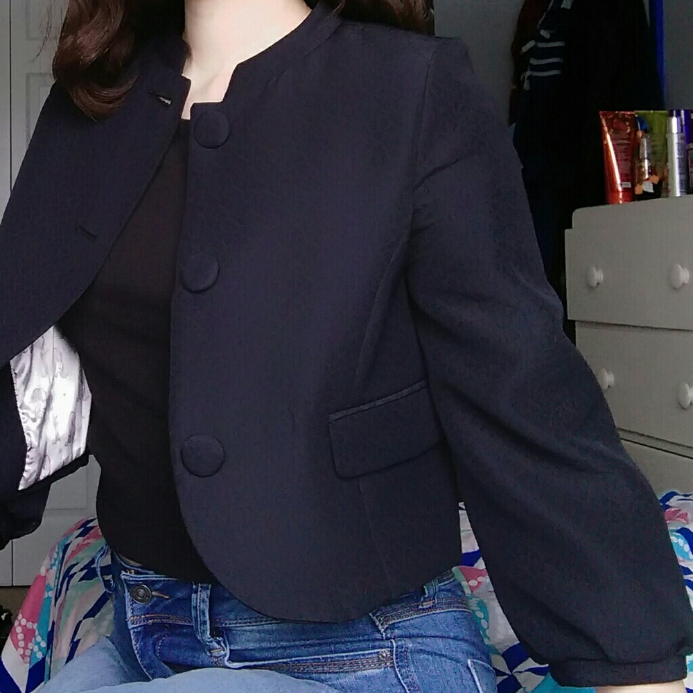 1920's inspired cropped jacket.