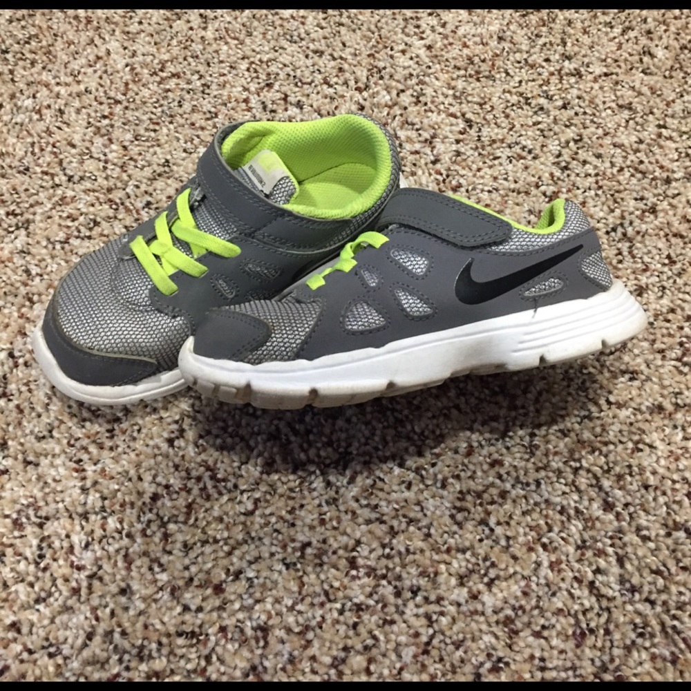 Nike Revolution2 - good condition