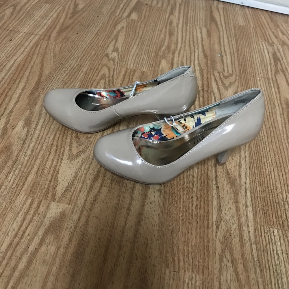 Madden girl women shoes 3" inches height - Picture 3 of 4