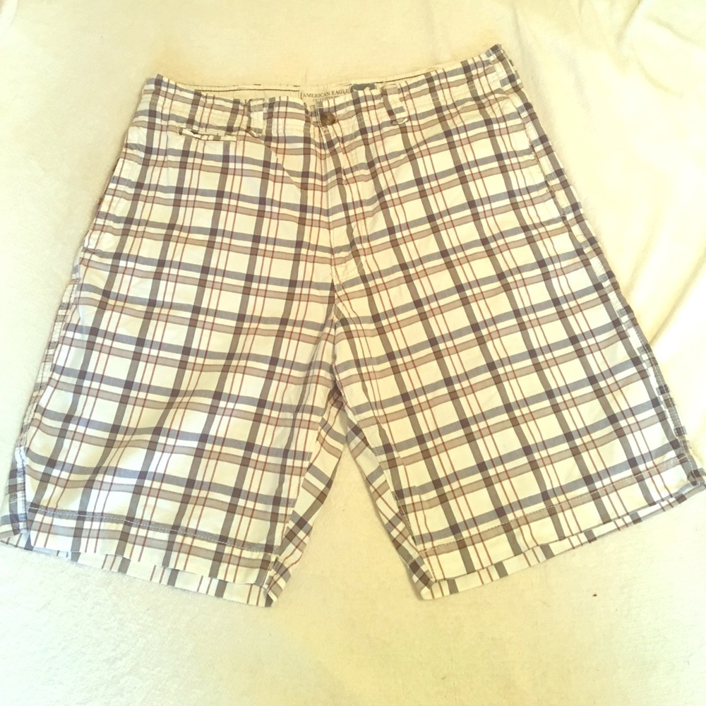 Men's American Eagle plaid shorts