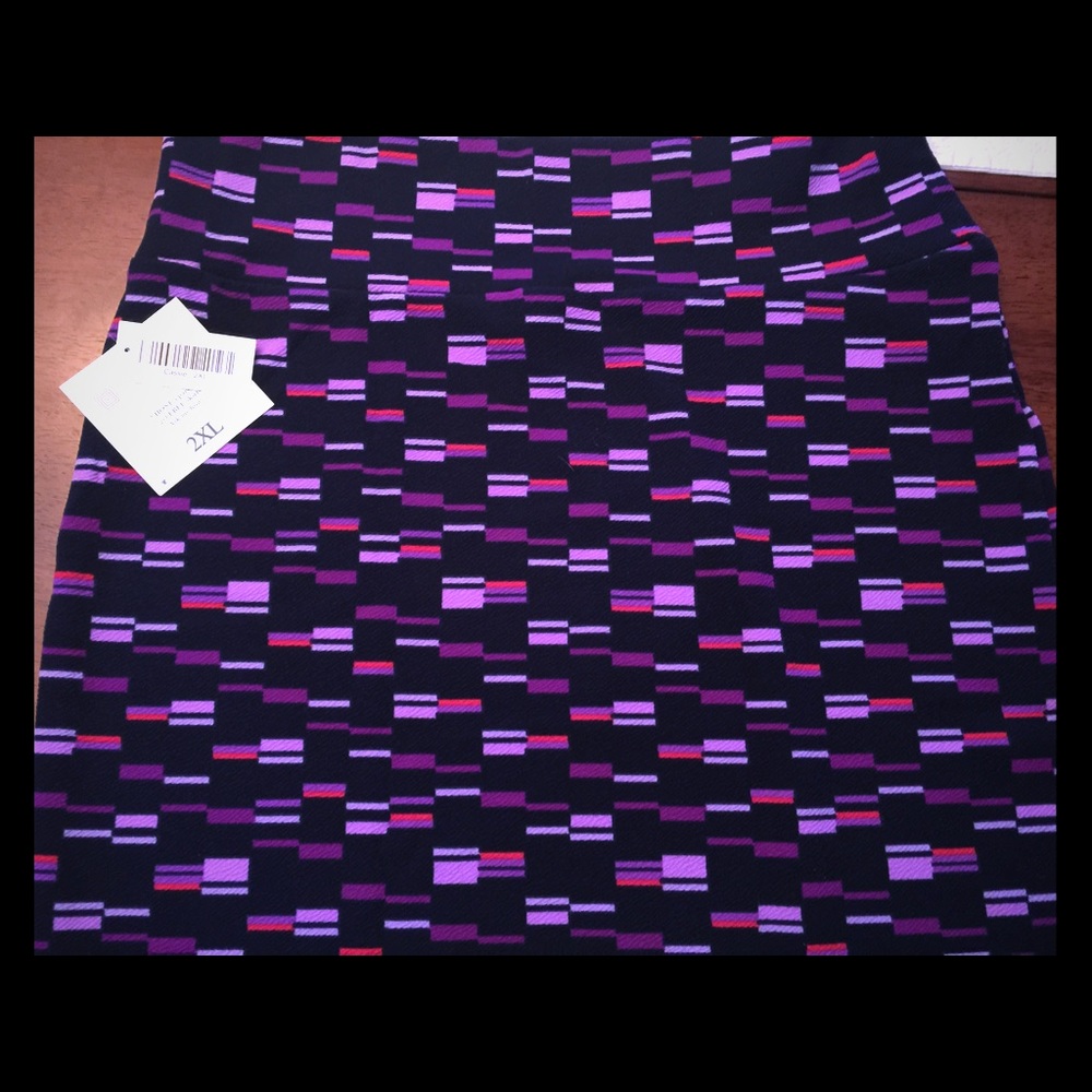 LuLaRoe Cassie 2xl skirt, tags still on.