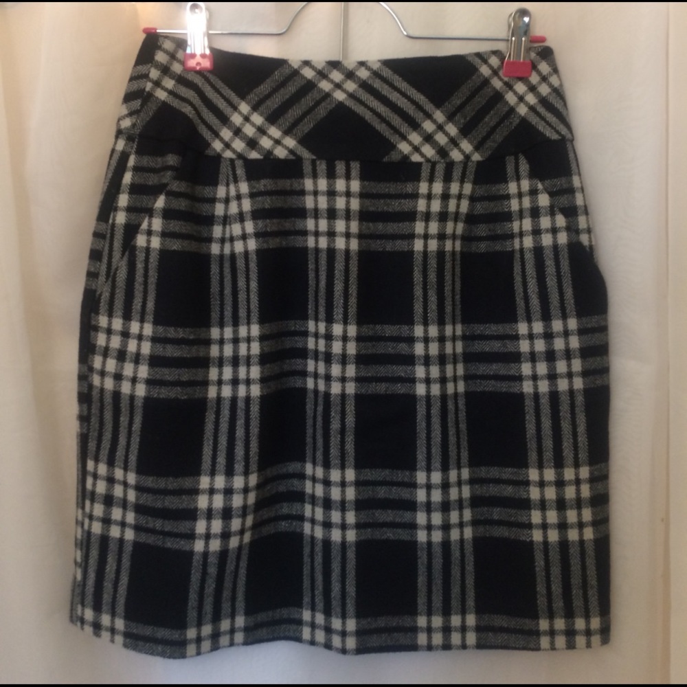 FOREVER21 Black and White Plaid Pencil Skirt