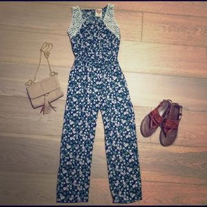Girls size 8 floral pant romper by Kiddo.