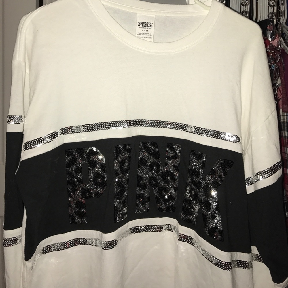 VS PINK Long Sleeve Campus Tee