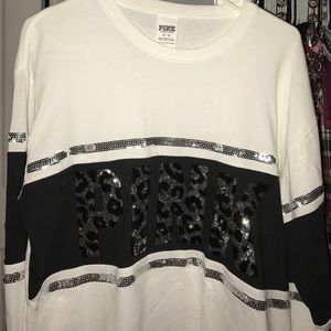 VS PINK Long Sleeve Campus Tee