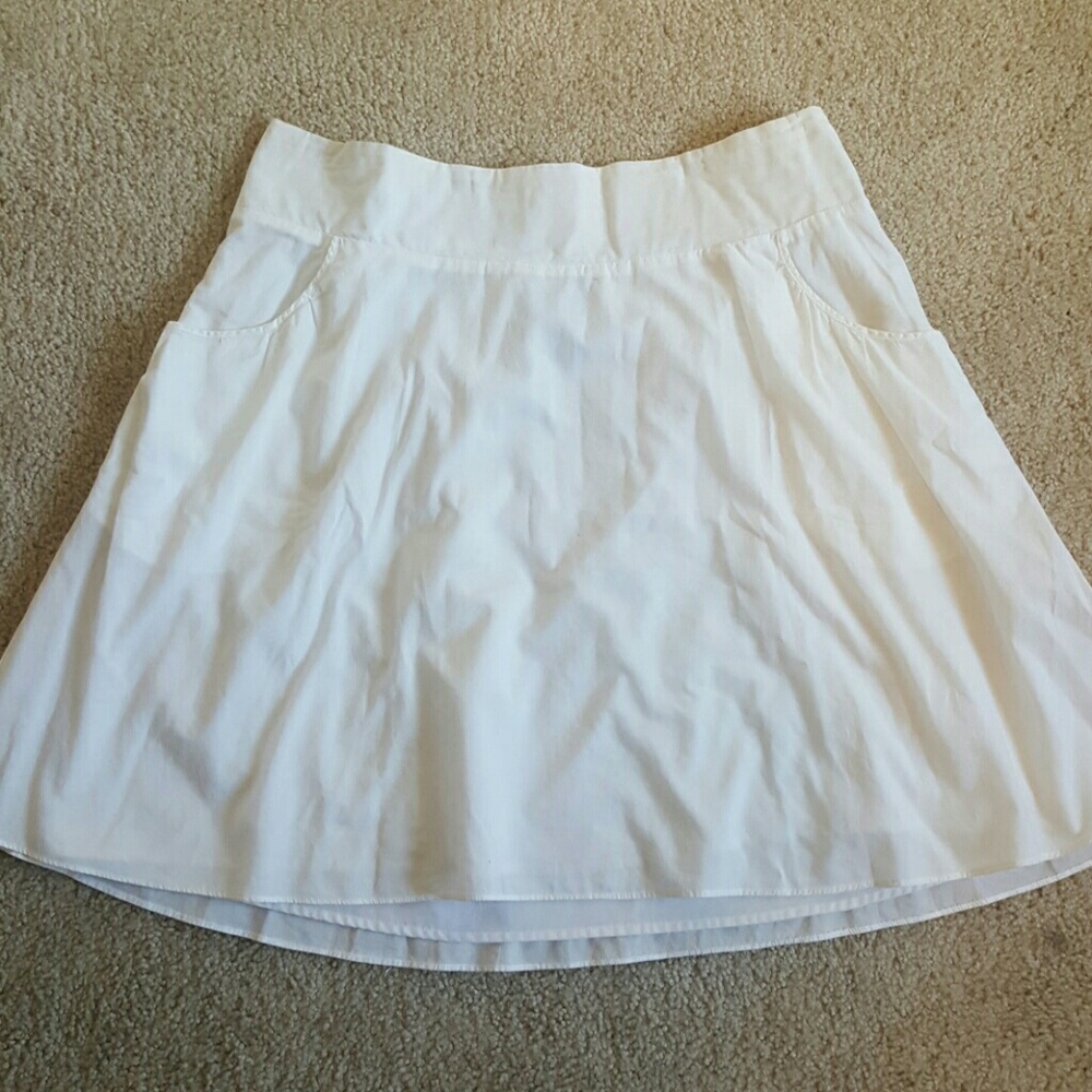 White Skirt w/Pockets