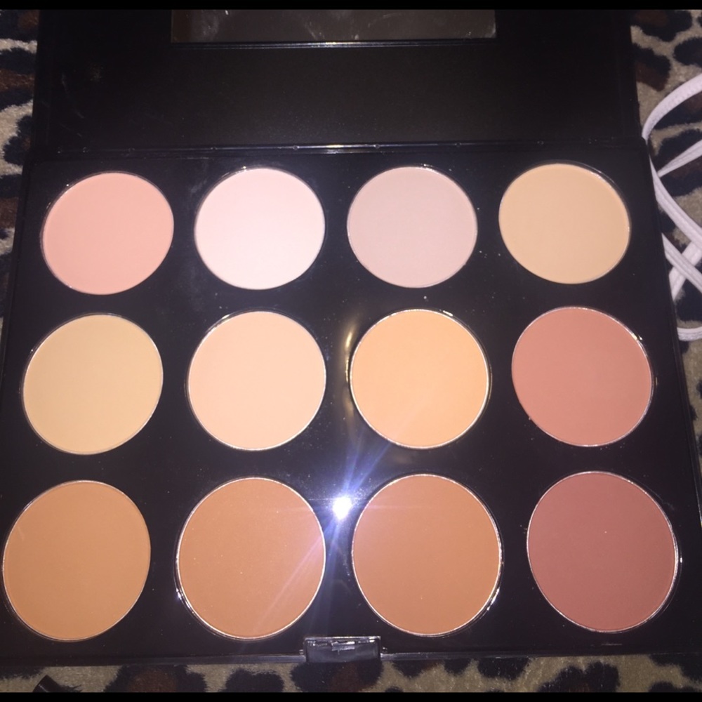 Make Up Bundle - Picture 5 of 5