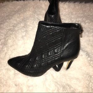 Banana Republic quilt back zip ankle Boot