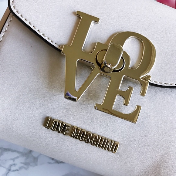 ⚡️FLASH SALE⚡️HP Moschino LoveLock Ivory Crossbody - Picture 5 of 8