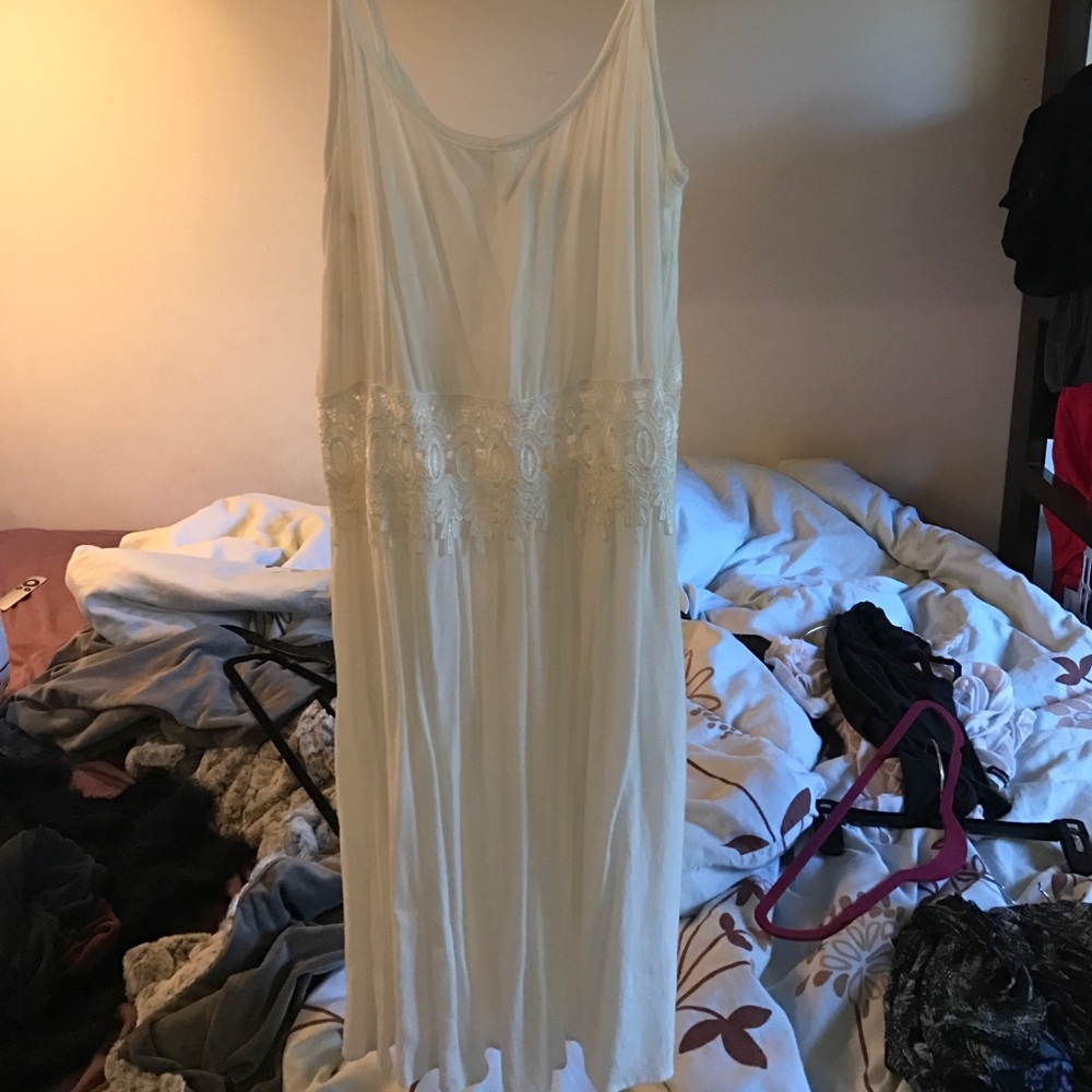 NWOT elegant white dress