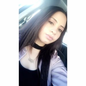 Meet your Posher, Aya