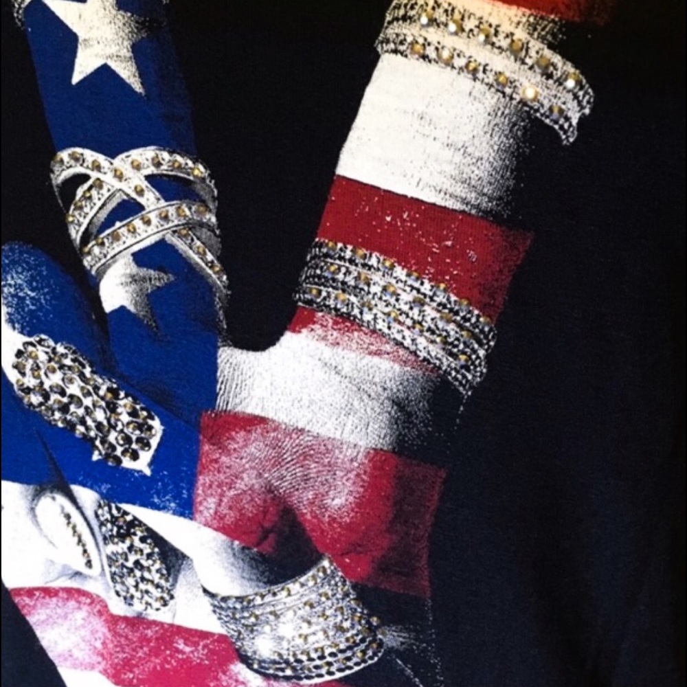 NWT! 🍀 Gemmed Patriotic 🇺🇸 Peace Sign Shirt! - Picture 4 of 4