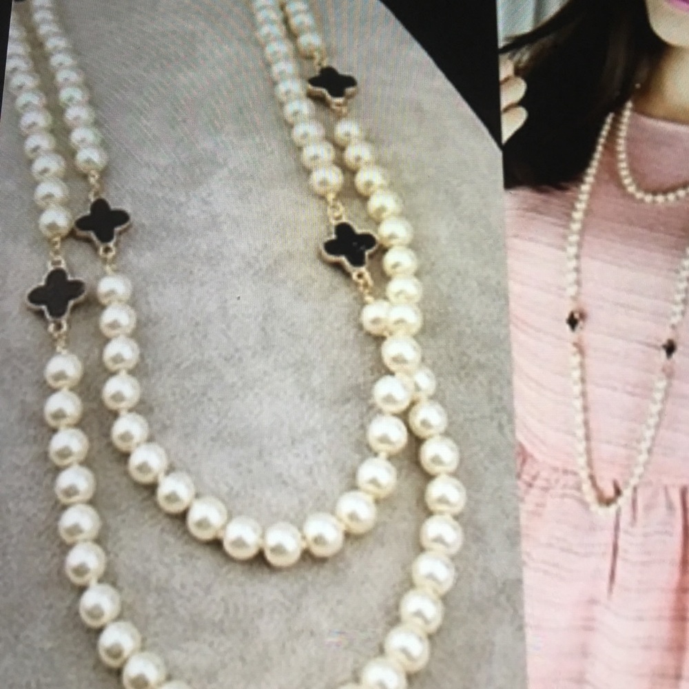 Beautiful long necklace/collar