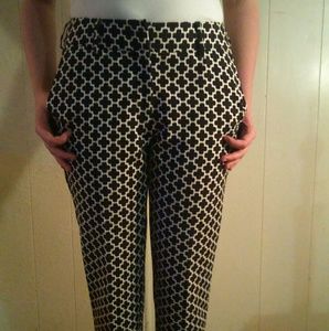 Lizzie Driver capris