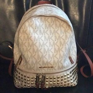 💥💥💥 FLASH SALE! Michael Kors Backpack Purse.
