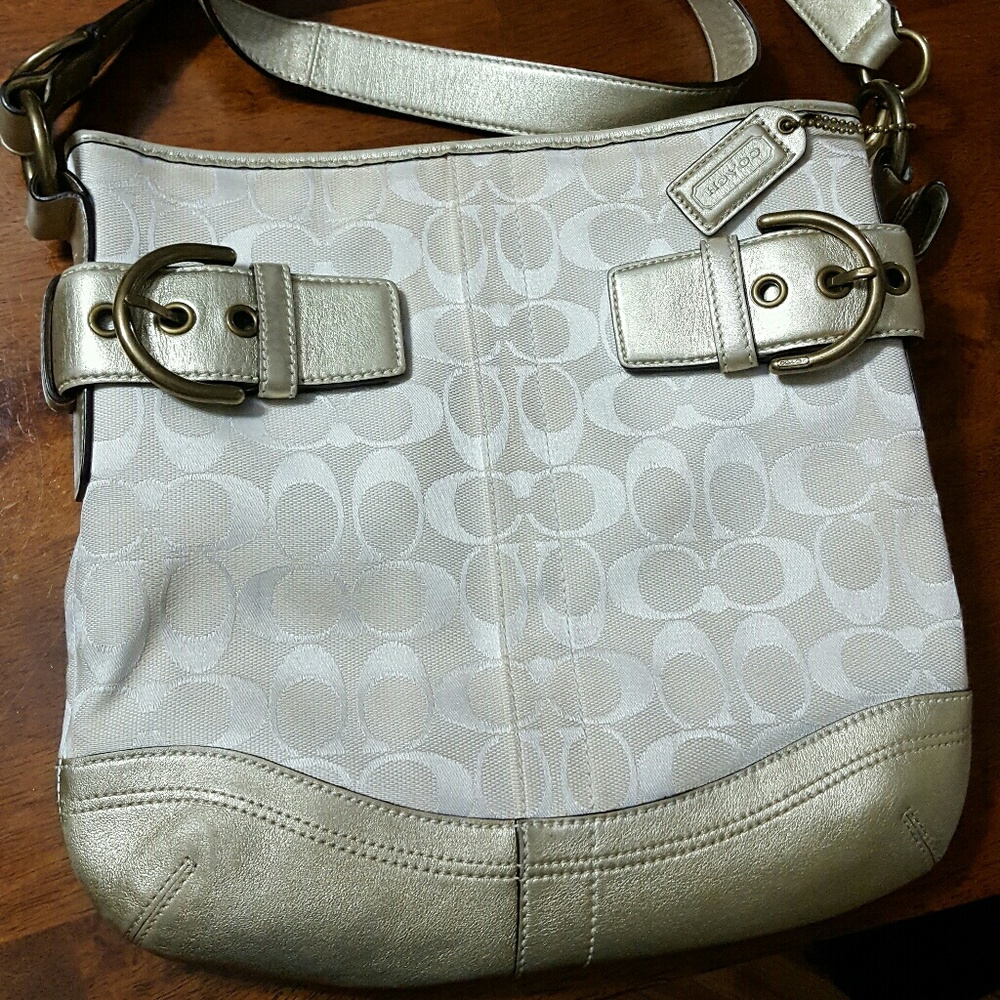 Authentic Coach cross shoulder bag