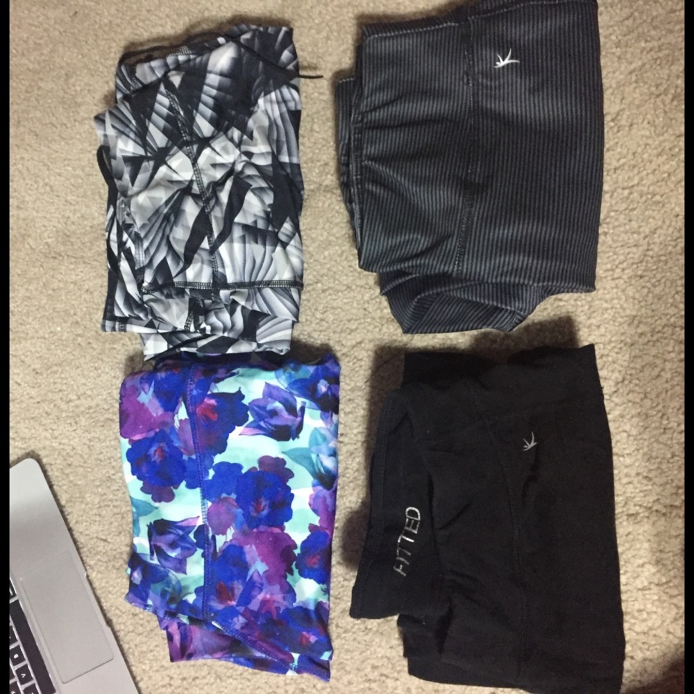 4 Danskin Now Workout Capris