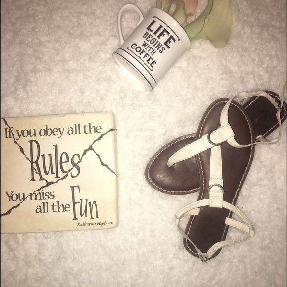 American Eagle Outfitters Shoes - American eagle sandals