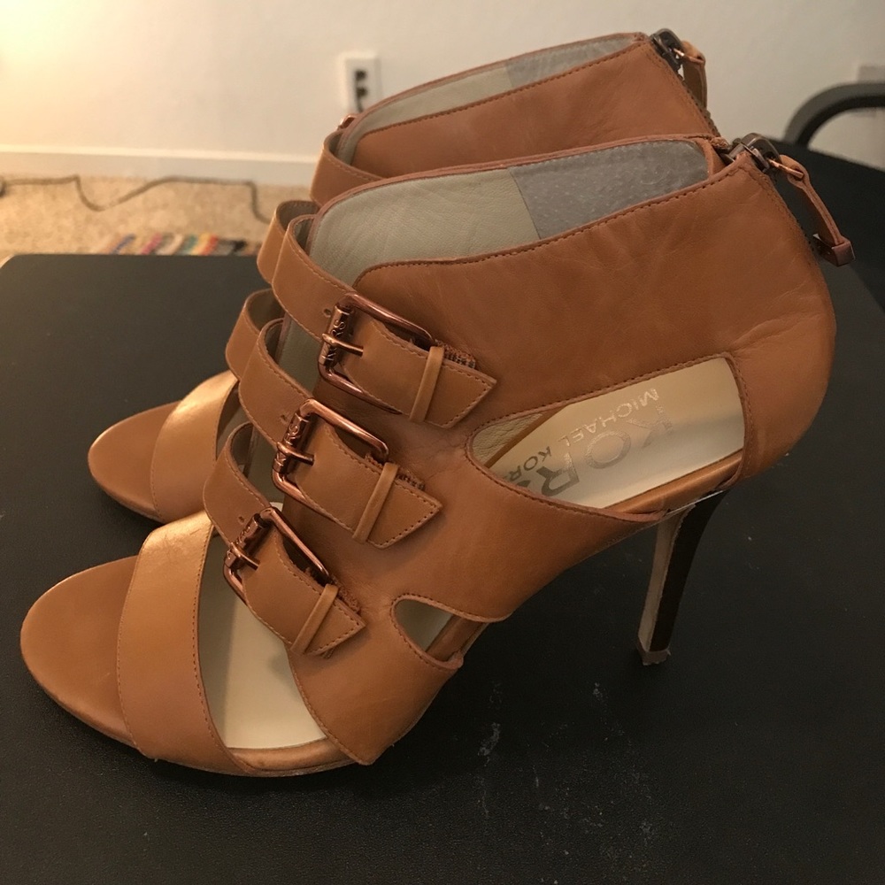Micheal Kors Heels size 9