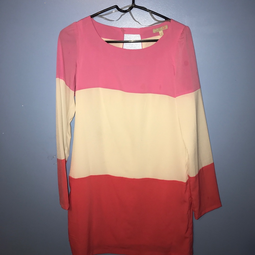 Tri colored shift dress.