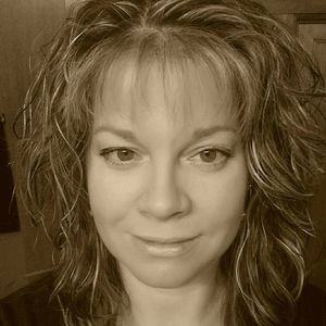 Meet your Posher, Laura thompson