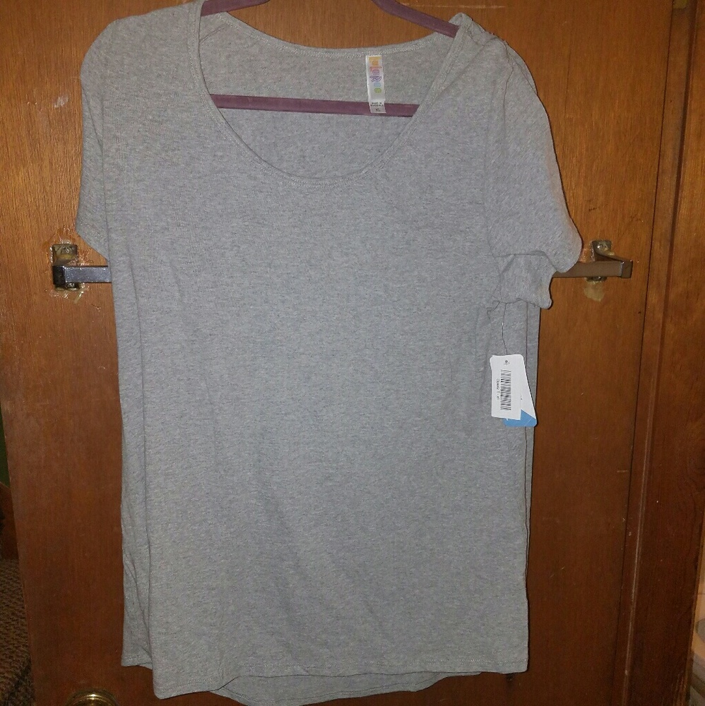 LulaRoe Classic Tee