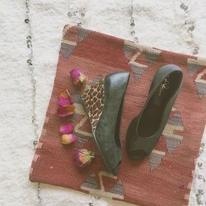 • Sexy Black & Leopard Peep Toe Wedge Heels •