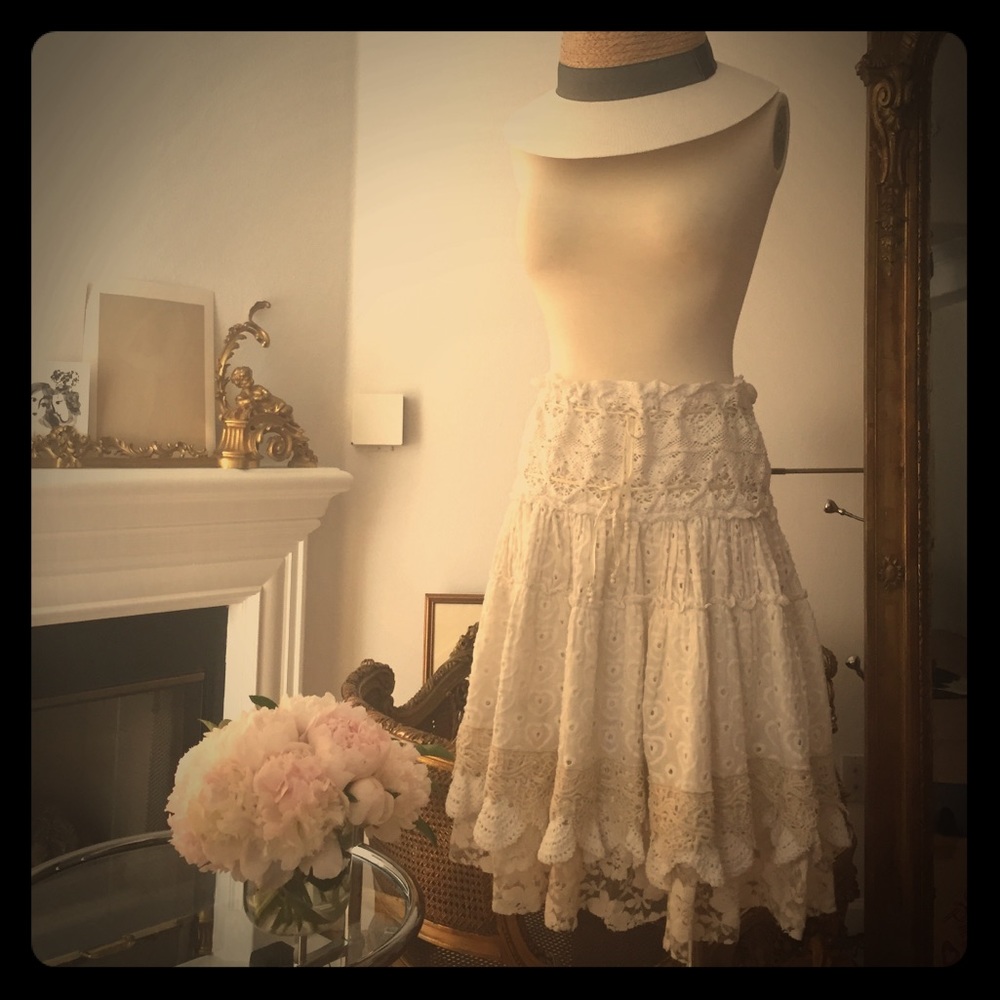 Indulge into Boho Spirit with Romantic Sexy Skirt