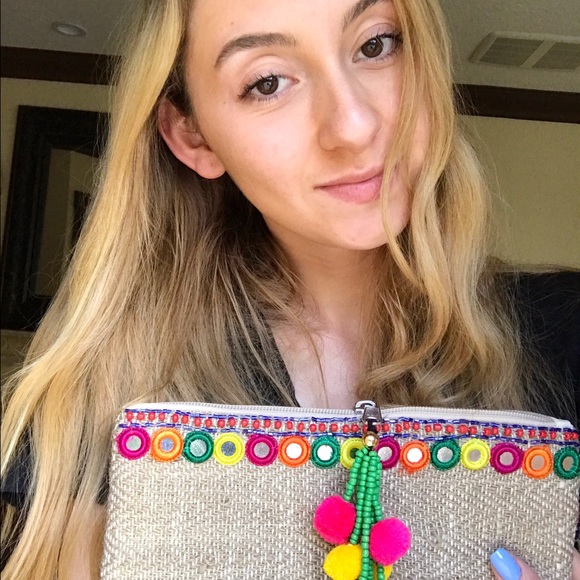 Meet your Posher, Sofia - Picture 3 of 4