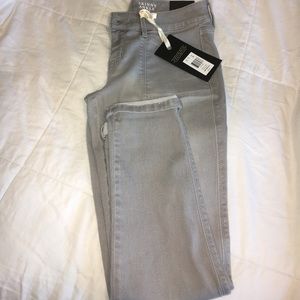 Limited skinny ankle jeans- brand new