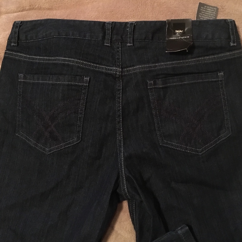 Mossimo Jeans size 8 inseam 33.  Straight NWT