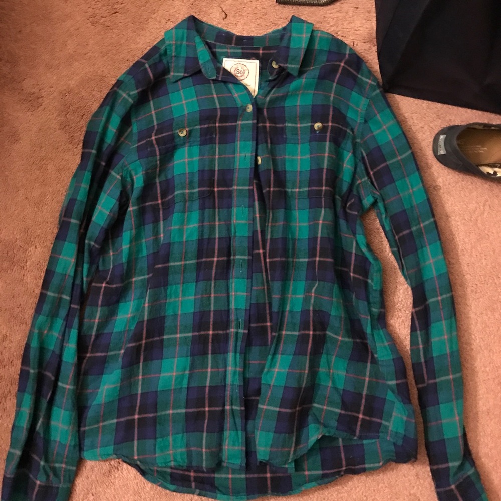 Long sleeve plaid shirt